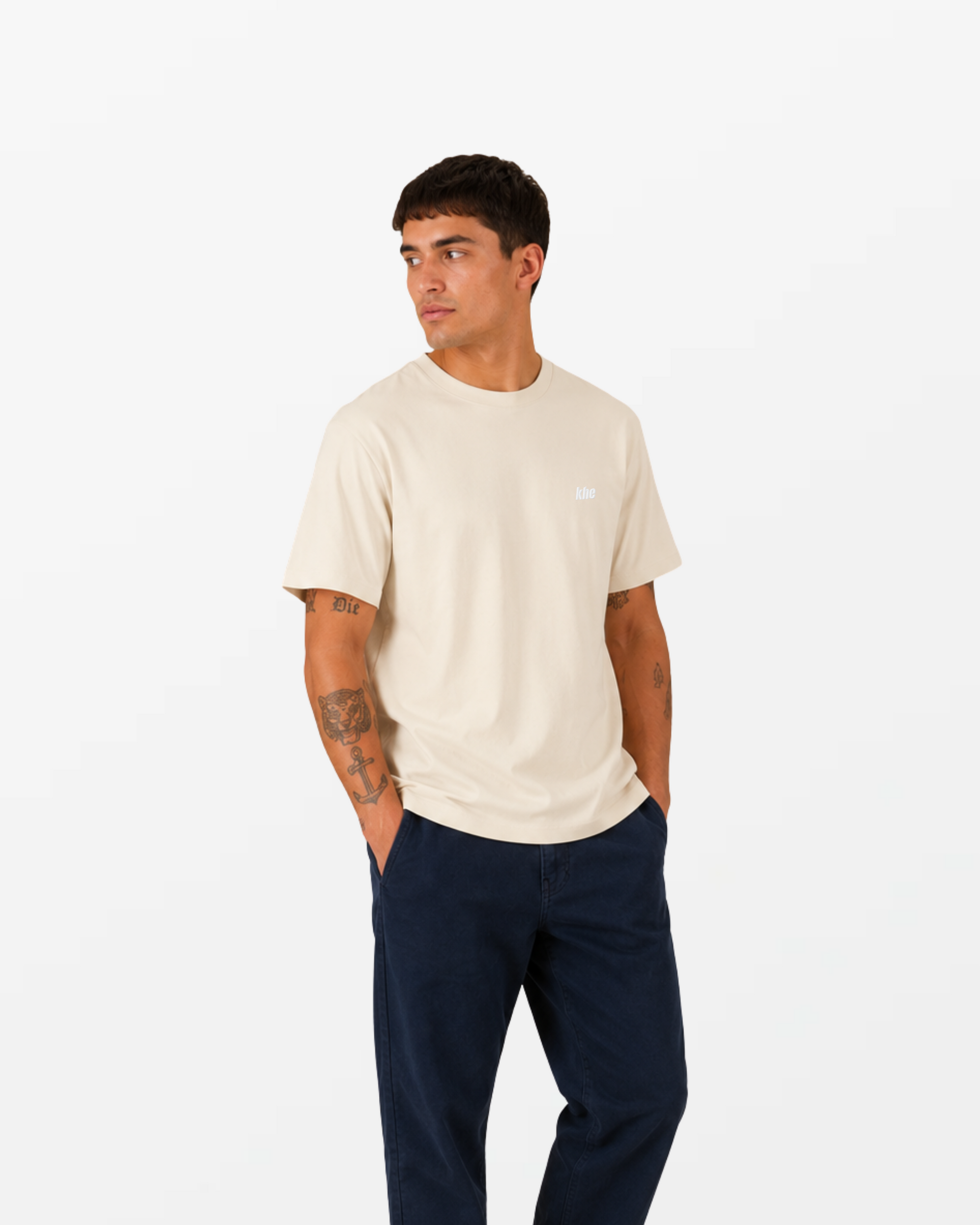 kheTee Unisex, 215g, „Logo Essentials“, relaxed fit, T-Shirt aus Bio-Baumwolle
